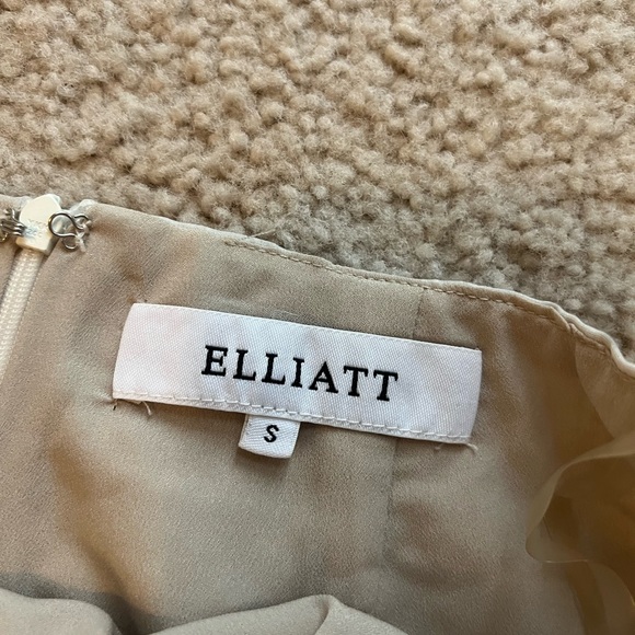 Elliatt Cream Lace Pencil Skirt - Picture 3 of 7